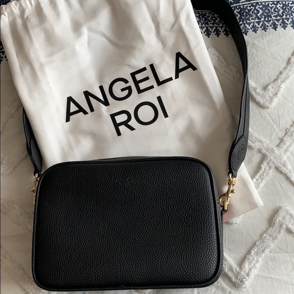 Angela Roi Grace Crossbody Signet